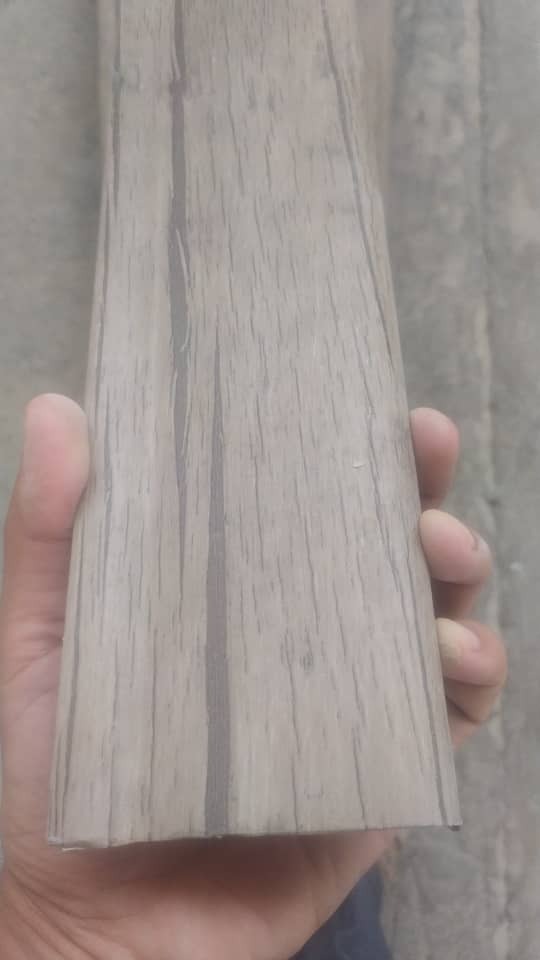 قرنیز داکتی مدرن طرح چوب جنس PVC کد AB2