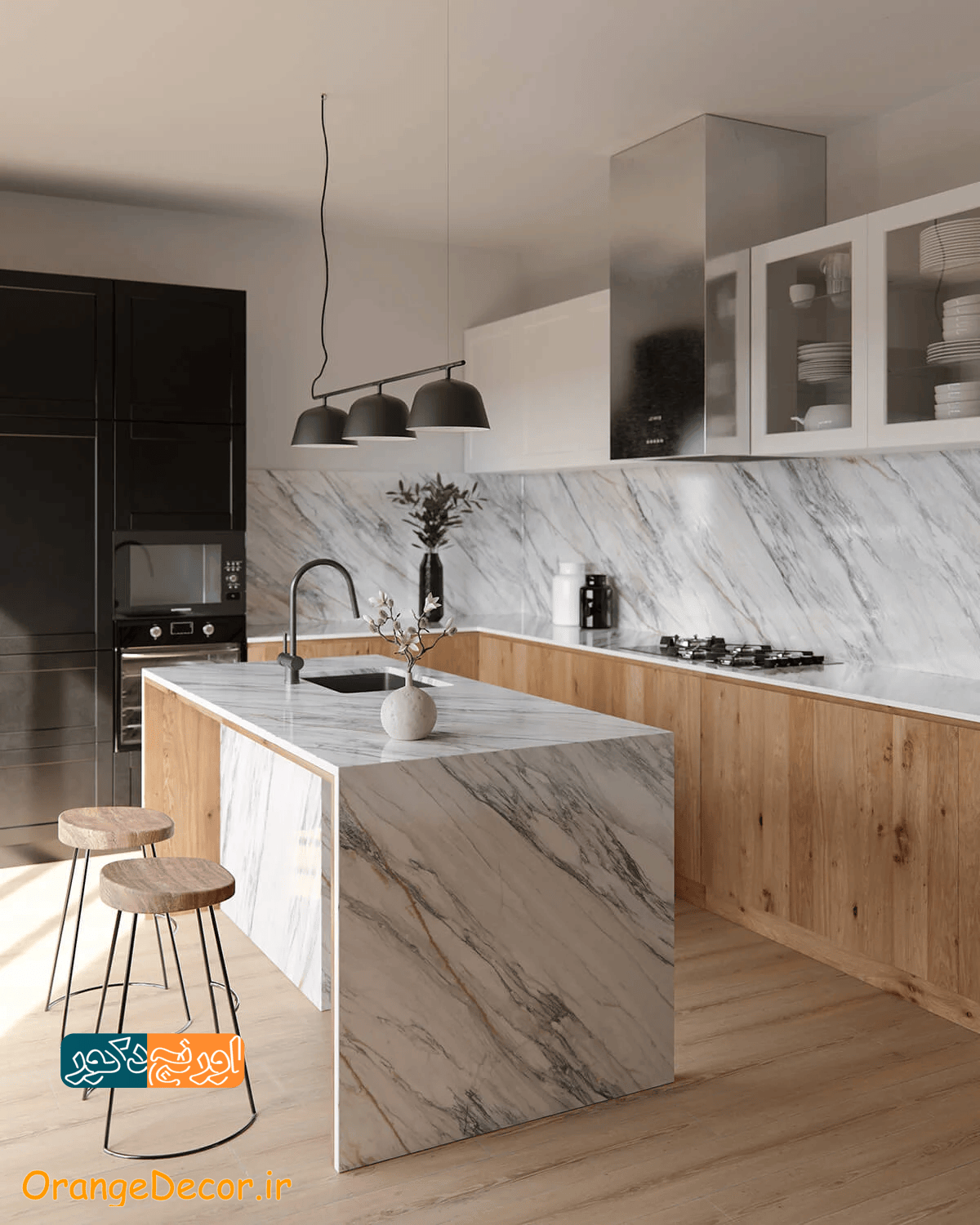 نمونه استفاده از ماربل شیت برای فضای بین کابینتی با ماربل شیت طرح سنگ روشن با رگه های طوسی و کابینت طرح چوب کرم روشن