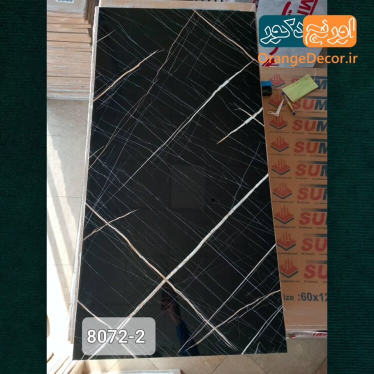 ماربل شیت مشکی با رگه های سفید